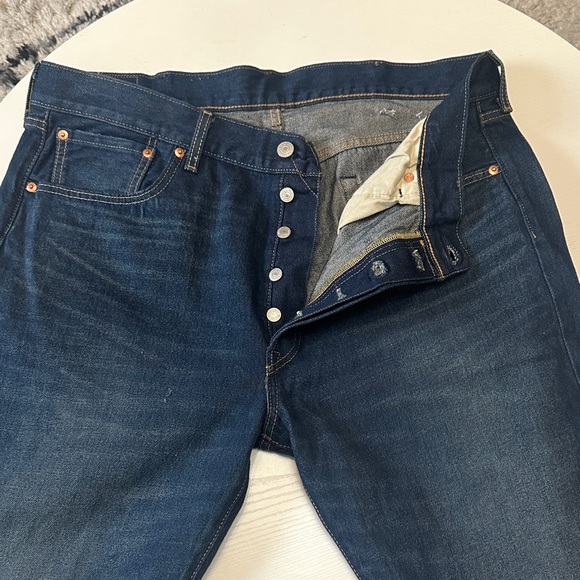 Levi's Men’s Dark Blue Straight Jeans - 501 Style - Picture 5 of 6